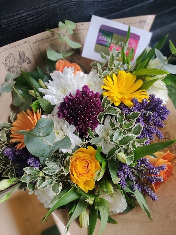 Bouquet coloré – Image 4