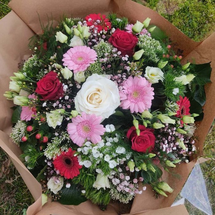Coussin fleuri – Image 6