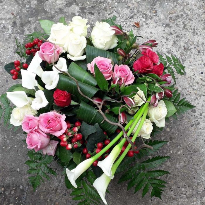 Coussin fleuri – Image 7